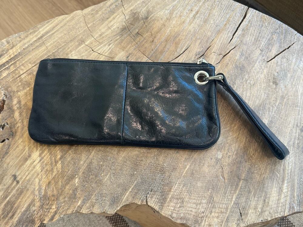 HOBO Vida Black Crinkle Leather Wristlet Clutch Wallet Zip